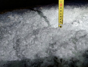 Zateplení stropu rodinného domu pomocí foukané izolace